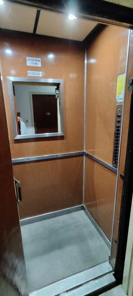 Departamento de 2 ambientes reciclado Zona Macrocentro