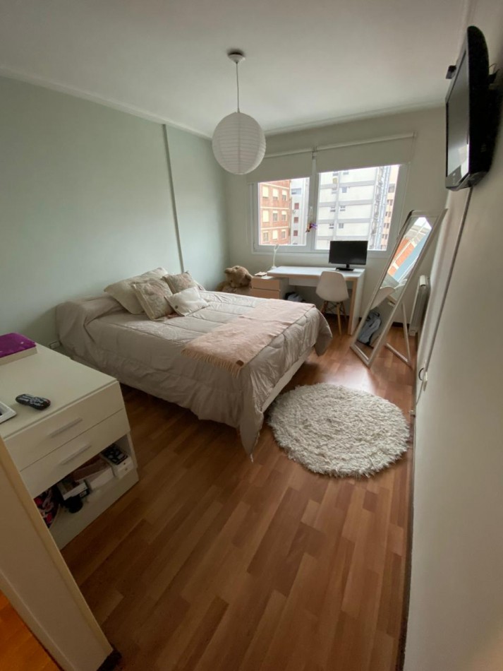 Semipiso de 4 ambientes Cochera doble y baulera Zona plaza mitre